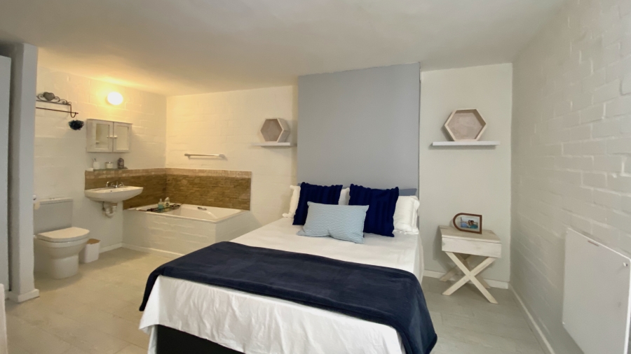 2 Bedroom Property for Sale in Dwarskersbos Western Cape